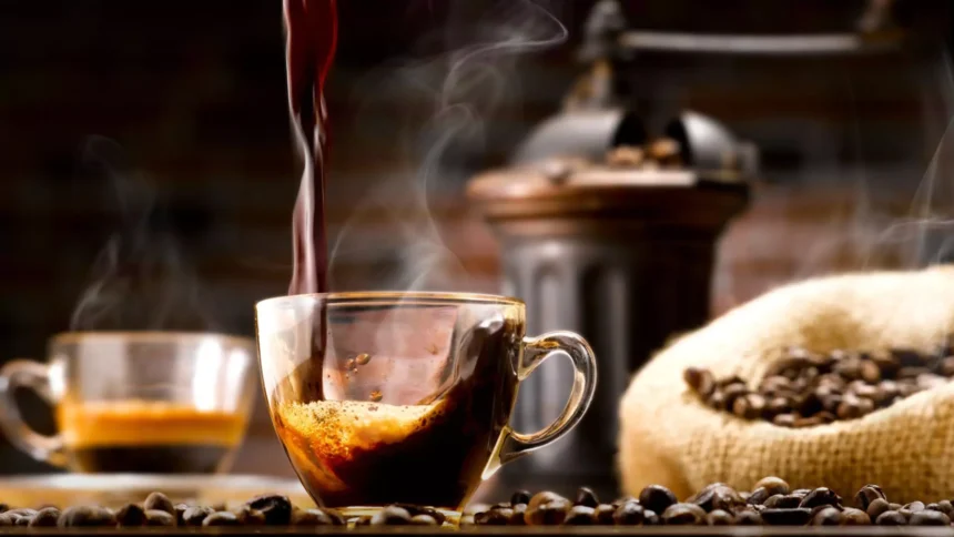 Receita - Bolinhas de energia de Damasco, Coco e Linhaça, Dia Internacional do Café - Conheça a história por trás deste dia e surpreenda-se!, Expresso ou Espresso - Afinal, qual é a grafia correta?, Veja quais os tipos de café e as diferenças entre eles!, Como a cafeína afeta as crianças: Influências da cultura global do café, Seu cérebro e café: Como a cafeína afeta a química do cérebro, Açúcar ou adoçante: Veja a diferença na hora de adoçar seu café, Aprenda como fazer um café da tarde saudável e nutritivo, Tomar café pela manhã te deixa mais feliz. E a ciência explica.