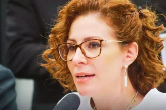 Quem São as 7 Brasileiras na Lista Vermelha da Interpol De Carla Zambelli à Viúva Negra